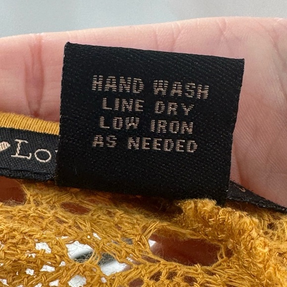 Love to love juniors sweater size M mustard, crochet flowy sleeves boho - Picture 10 of 11